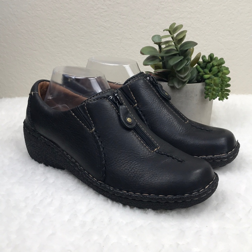 Clark’s Artisan Black Leather Wedge Heel 9M